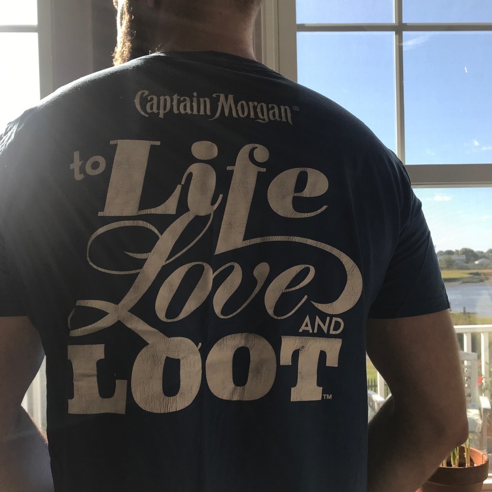 Captain Morgan Rum T-shirt (Large)